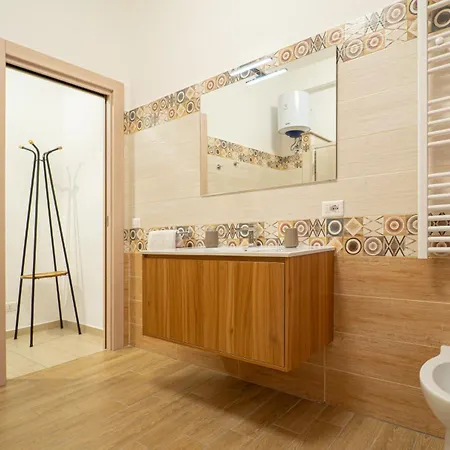 Rifugio Nel Centro Storico & Free Parking * Barcellona-Pozzo di Gotto